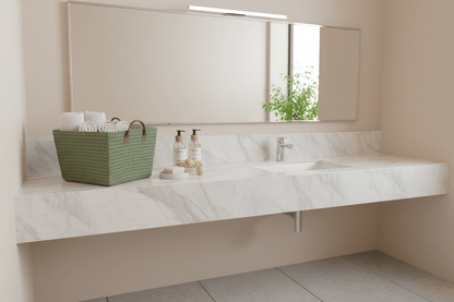 Panier dans salle de bain