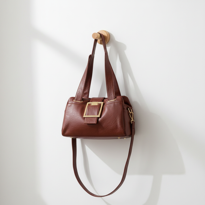 Sac marron sur crochet
