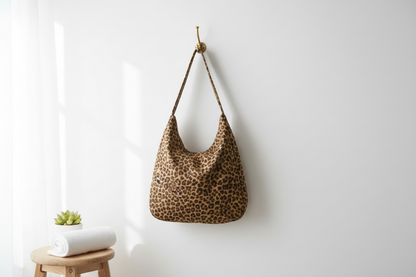 Sac suspendu sur crochet
