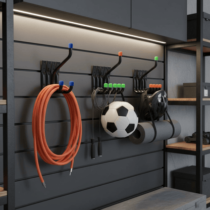 Trois crochets fonte noire avec rallonge et équipement